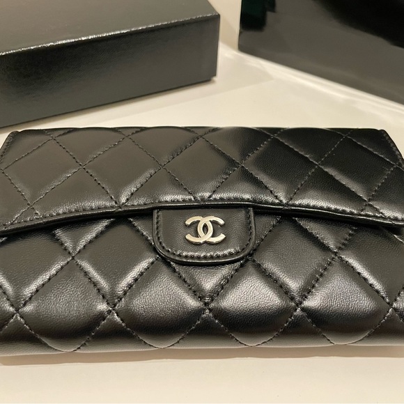 CHANEL Accessories Chanel Wallet In Lambskin Long In Black Poshmark